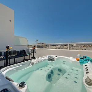 tritoni-marina-boutique-apartments-and-suites.hotelssaintjulians.com/